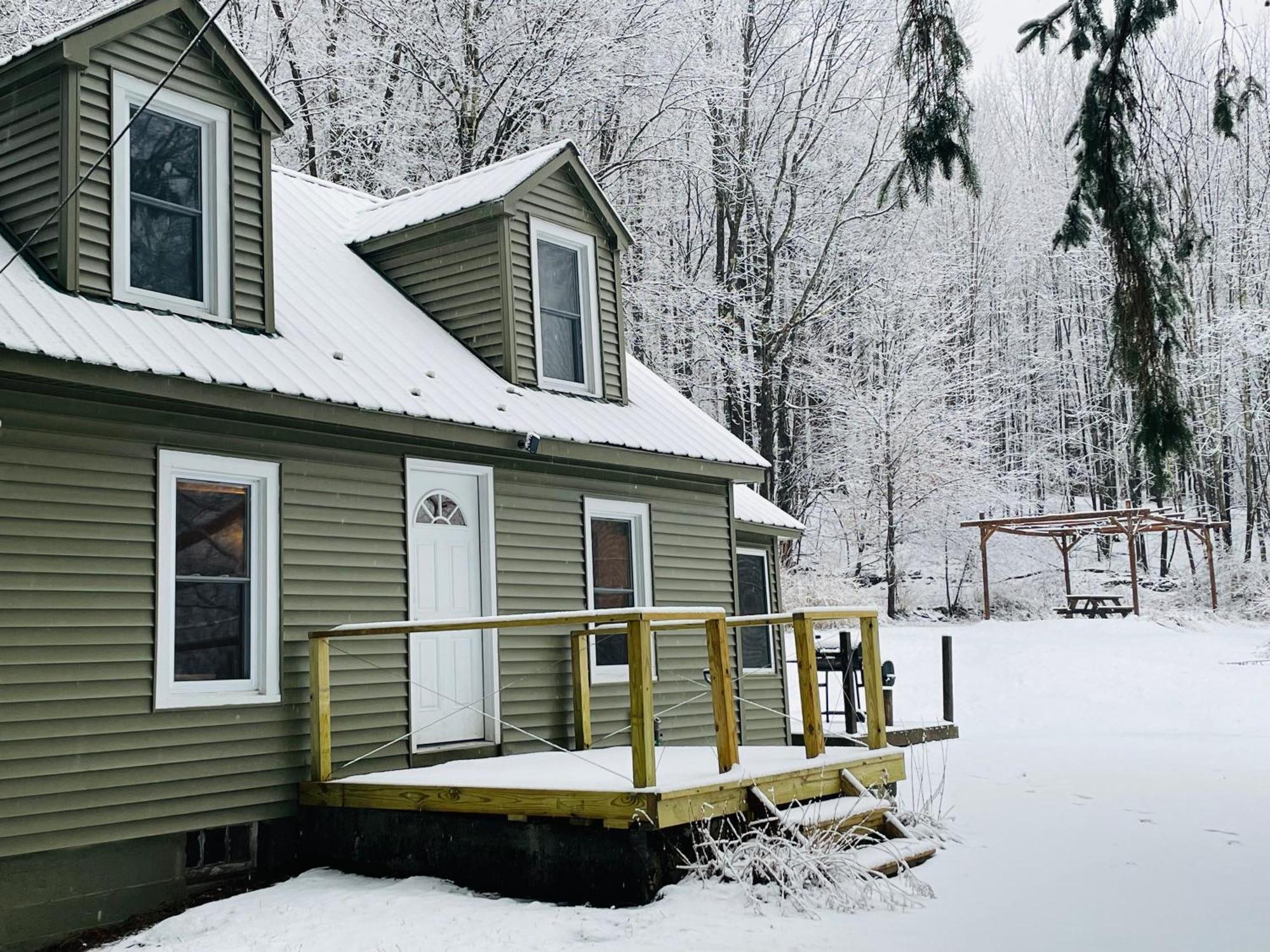 Cozy Cottage With Jacuzzi And Fire Pit And Reading Nook! Livingston Manor Luaran gambar